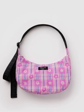 BAGGU x SANDY LIANG Medium Nylon Crescent Bag in Market Plaid Pink